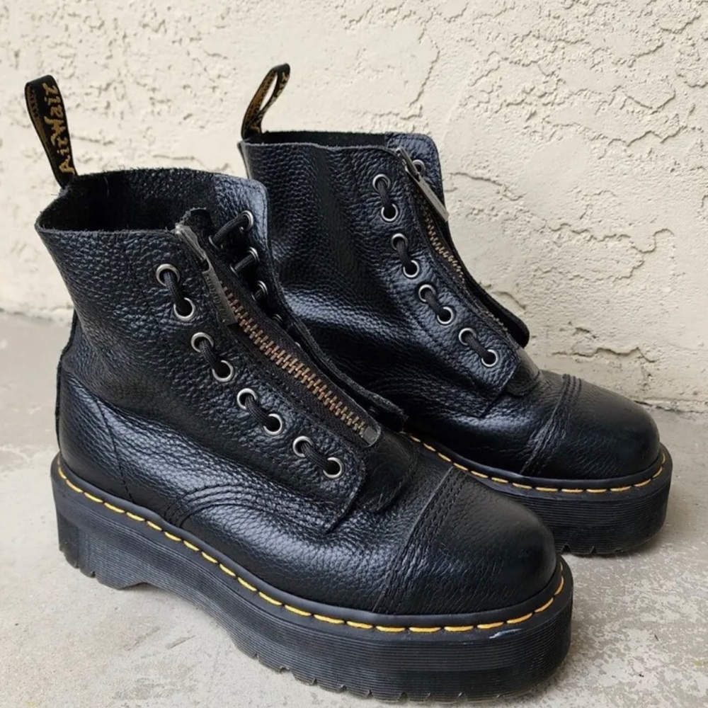 Dr. Martens Sinclair Milled Nappa Leather Platform Boots US8 / UK6 / EUR39